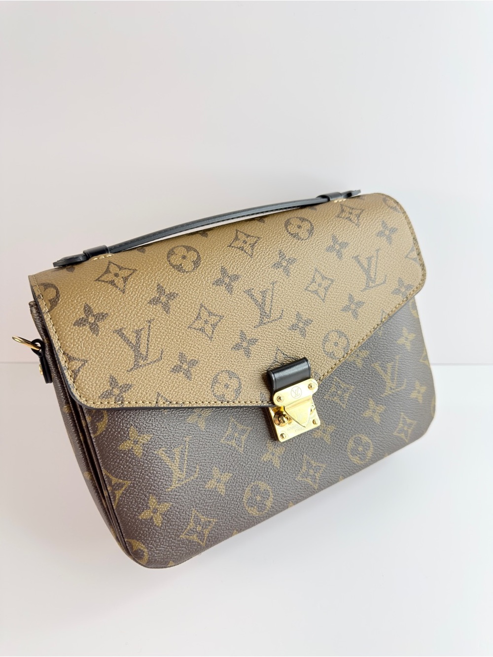Louis Vuitton Métis Monogram Reverse - Picture 6 of 17